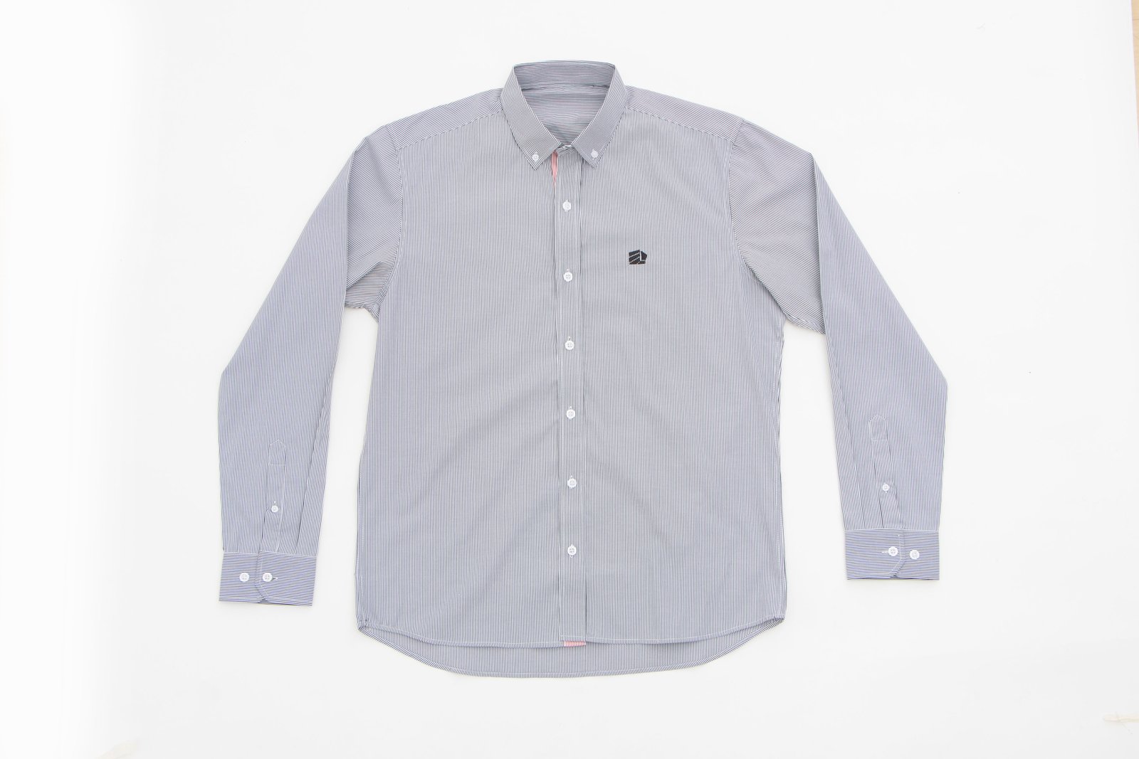 Camisa líneas grises