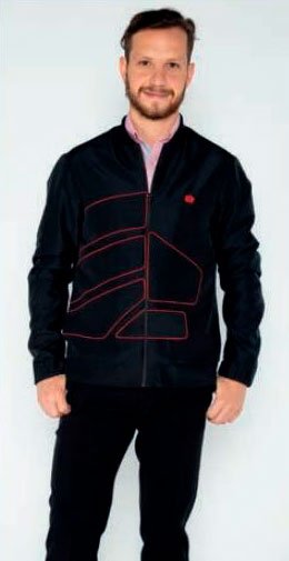 Jacket negra con logo BAC